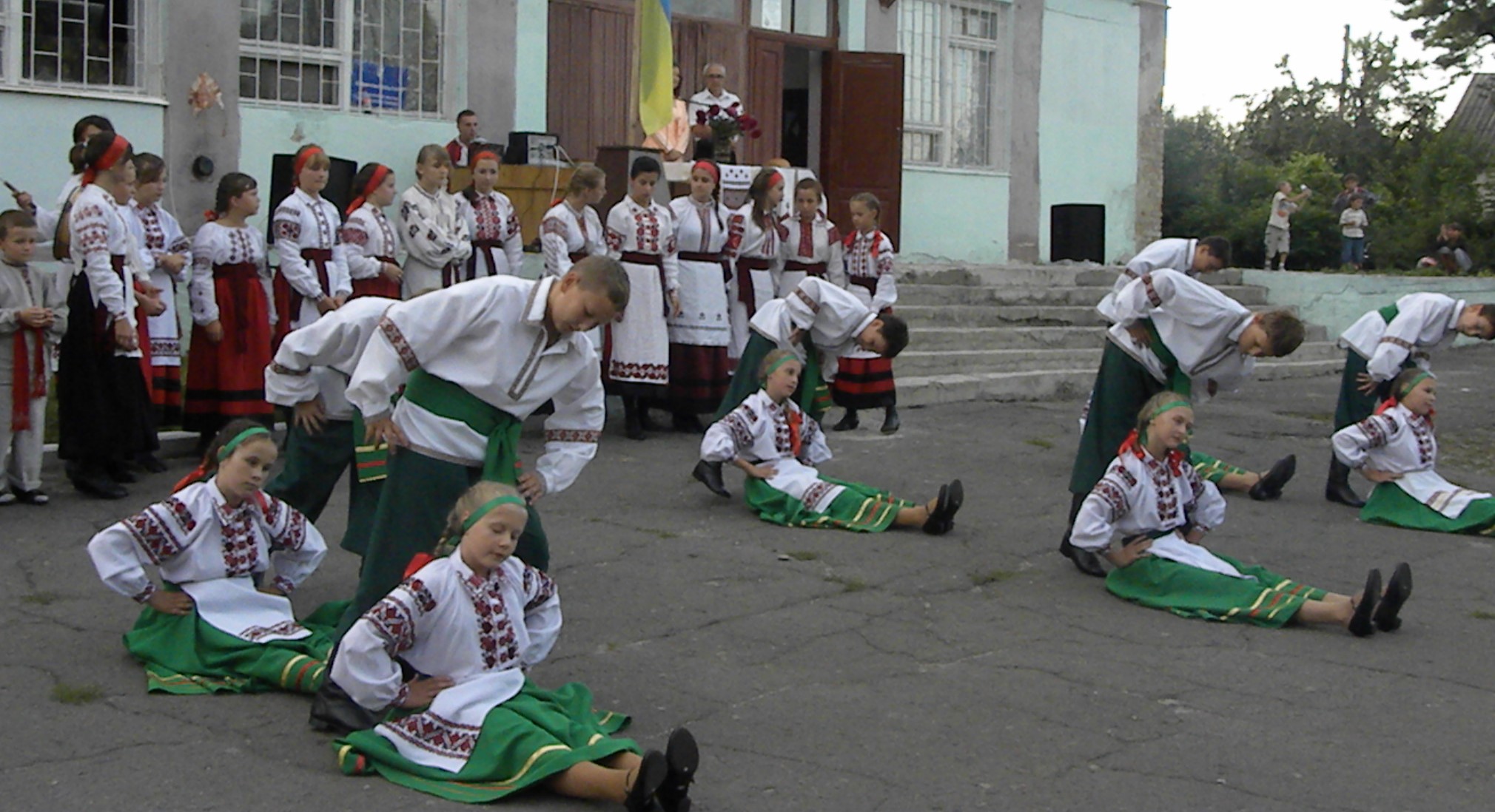 Український ансамбль пісні і танцю «Ранок» з Більська – 2010 р.